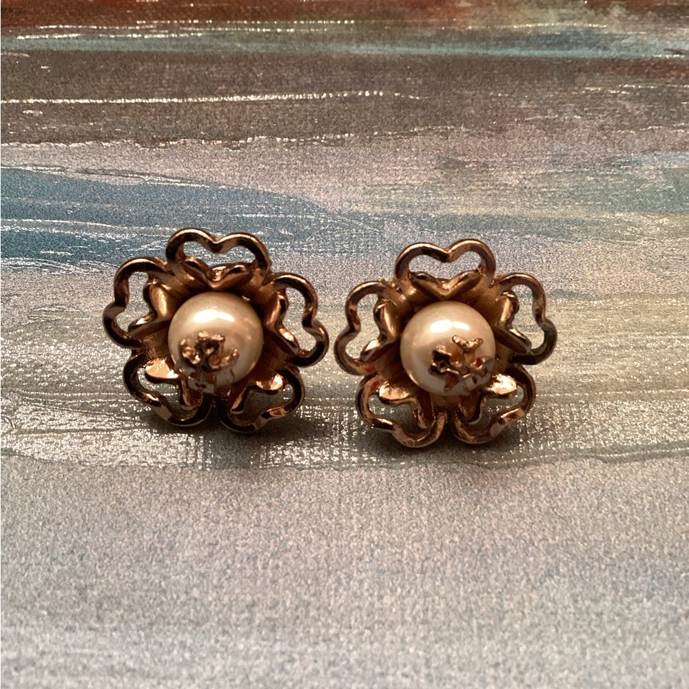 Tory Burch “Katie” Gold and Cream Floral Stud Earrings Pre-owned - Picture 3 of 4